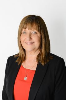 Julie Caldwell - Real Estate Agent
