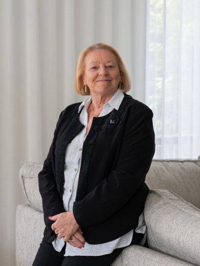Julie Comini - Real Estate Agent at Eclipse Real Estate - St Peters
