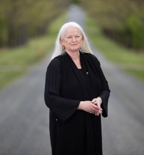 Julie Schaefer - Real Estate Agent