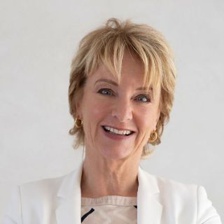 Liz  Browning - Real Estate Agent