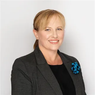 Karen Nelson - Real Estate Agent