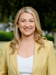 Karen McBryde - Real Estate Agent