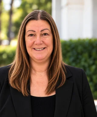 Karen Thorne - Real Estate Agent