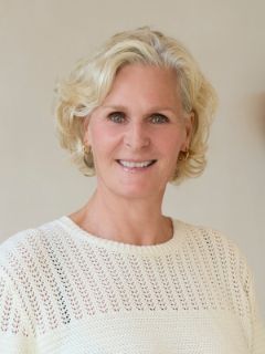 Karin Heller - Real Estate Agent