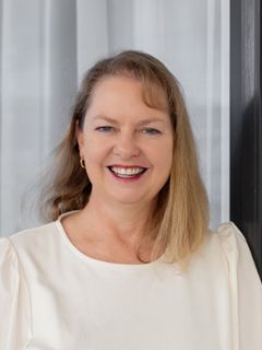 Karin Nielsen - Real Estate Agent