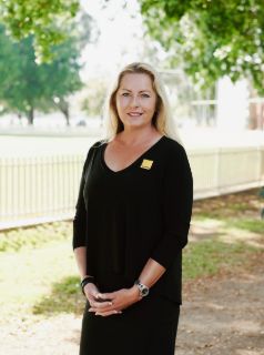 Kay Perry - Real Estate Agent