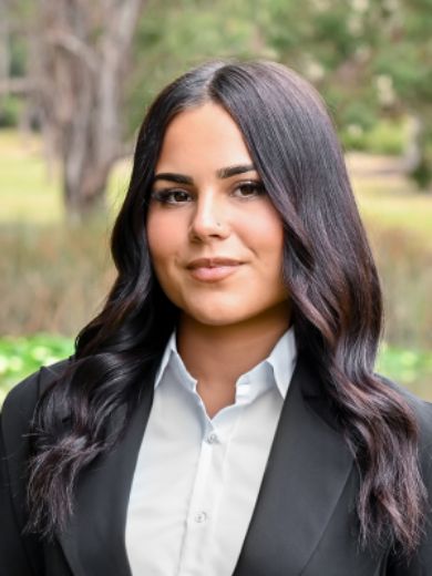Kayla Becker - Real Estate Agent at Ray White - Mount Waverley