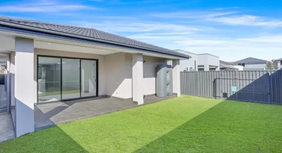 Brand new Stunning Single Level Living in Nirimba Fields