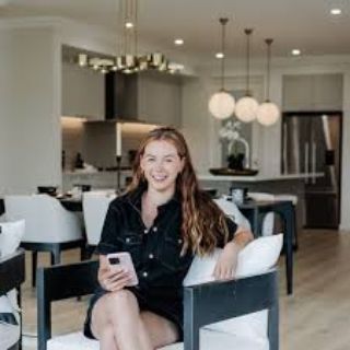 Kelly Smyth - Real Estate Agent