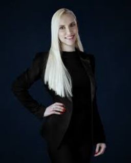 Kelly Nicholas - Real Estate Agent