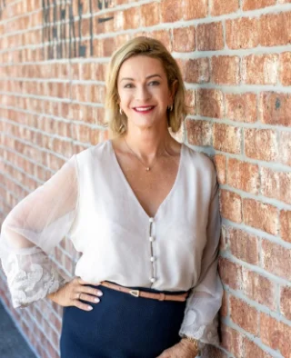Kelly Qualtrough - Real Estate Agent