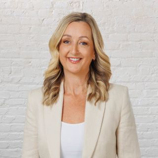 Kim Bennett - Real Estate Agent