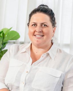 Kim Symmons - Real Estate Agent