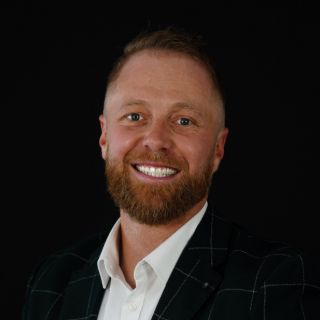 Kris Hellier - Real Estate Agent