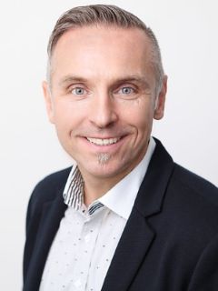 Kris Wardecki - Real Estate Agent