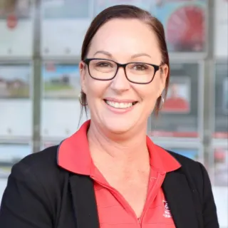 Kristy McNamara - Real Estate Agent