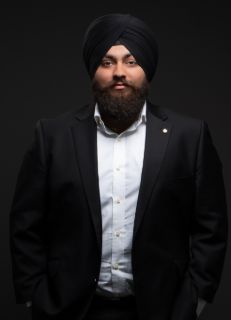 Kunwar Singh - Real Estate Agent