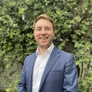 Louie Maxwell - Real Estate Agent