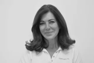 Karen Tsolakis - Real Estate Agent