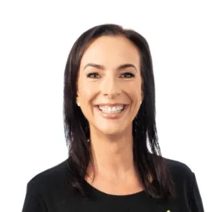Lara Sadowski - Real Estate Agent
