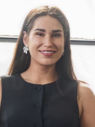 Lara Nicholson - Real Estate Agent at MRE - Melbourne