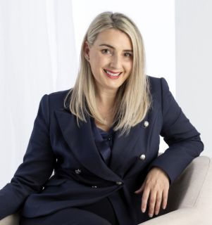 Larissa Resetar - Real Estate Agent
