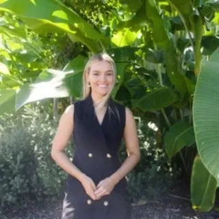 Laura Hardwick - Real Estate Agent