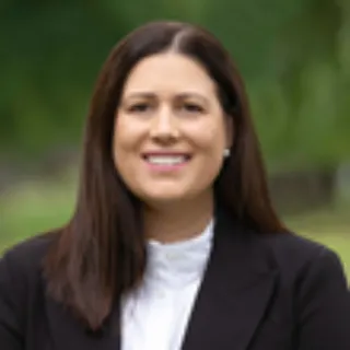 Lauren Davis - Real Estate Agent