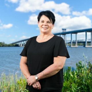Leanne Hotson - Real Estate Agent