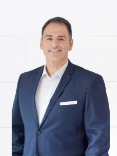 Lee Botsios - Real Estate Agent