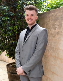 Lee Thomas-Cuy - Real Estate Agent