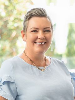 Lee anne Cebulski - Real Estate Agent