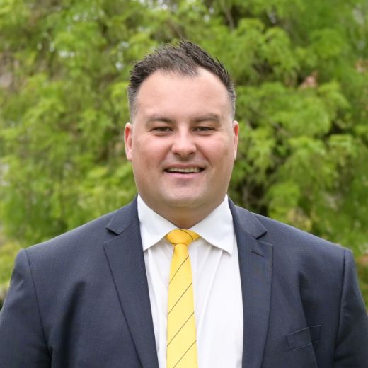Leigh Kelepouris - Real Estate Agent at Ray White - Oakleigh