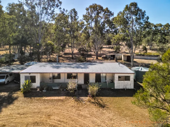 3 Topaz Crescent, Lockyer Waters, Qld 4311
