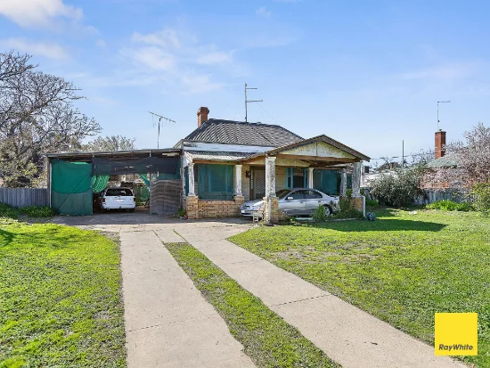 54 Dundas Street, St Arnaud, Vic 3478