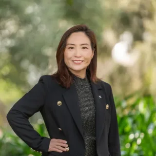 Lily Chen - Real Estate Agent