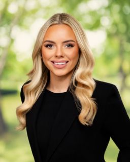 Lily Barradeen - Real Estate Agent