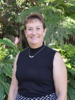 Linda Daniels - Real Estate Agent