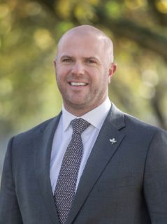 Lindsay Ryan - Real Estate Agent