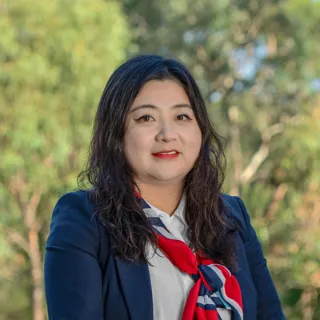 Lindsay Xu - Real Estate Agent