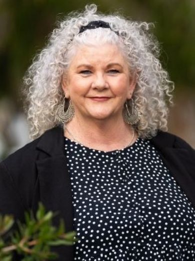 Lindy  McAskill - Real Estate Agent at Ray White - Noosa River