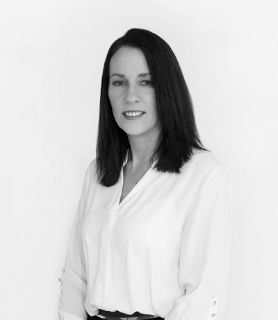 Lisa Adamson - Real Estate Agent