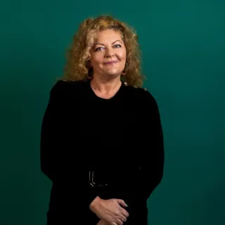 Lisa Bright - Real Estate Agent