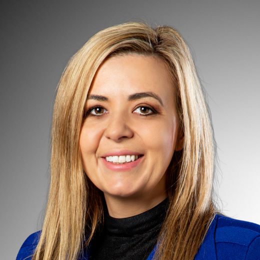 Lisa Devola - Real Estate Agent at Lewin Real Estate - BAYSIDE
