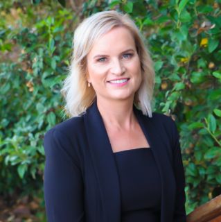 Lisa McDonald - Real Estate Agent