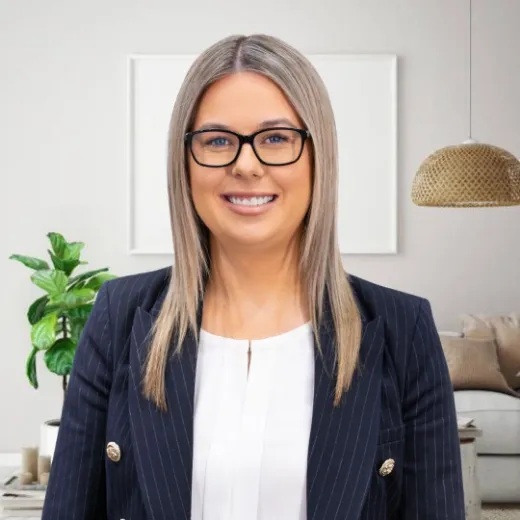 Liza Hickey - Real Estate Agent at Barry Plant - Berwick 