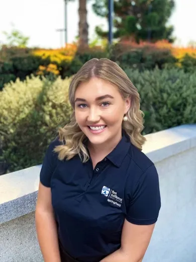 Meg Bradley - Real Estate Agent at First National -   Springfield