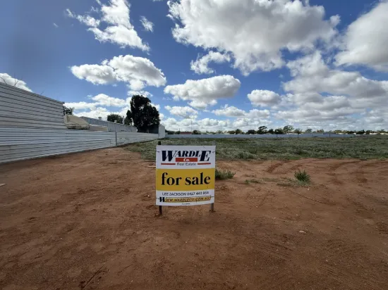 1,032m² with Water Connected & Septic Installed - Build or Land Bank