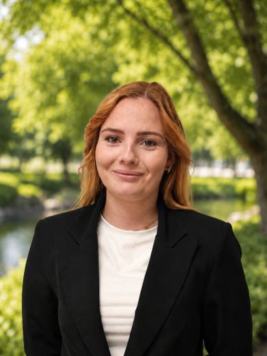 Louise Irwin - Real Estate Agent at LJ Hooker - Redcliffe