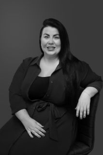 Lucy Jackson - Real Estate Agent